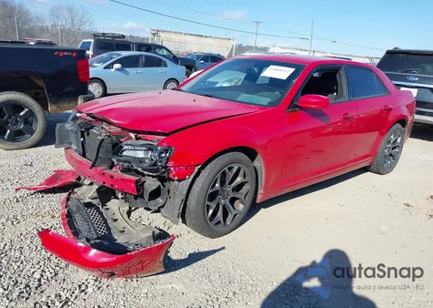 2015 Chrysler 300 300S z USA, uszkodzony, nr VIN 2C3CCABG9FH802835